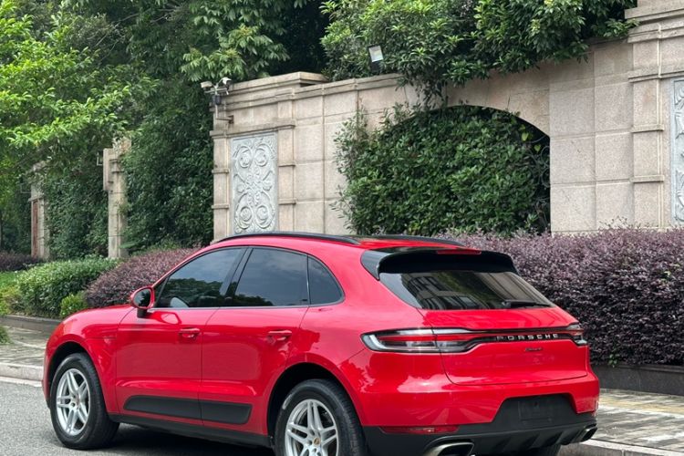 Used Porsche Macan 2021 Macan 2.0T Exterior 4