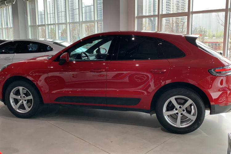 Used Porsche Macan 2021 Macan 2.0T Exterior 5