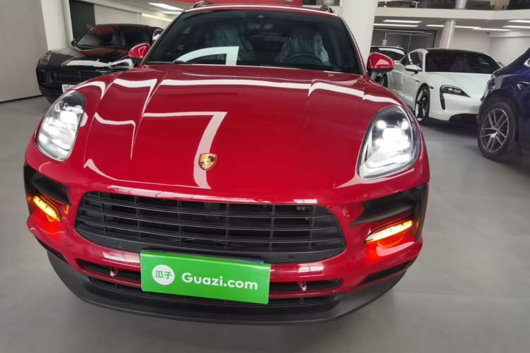 Used Porsche Macan 2021 Macan 2.0T Front