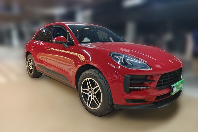 Used Porsche Macan 2021 Macan 2.0T Front Right 45 Deg