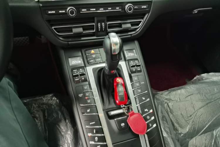 Used Porsche Macan 2021 Macan 2.0T Gear Lever
