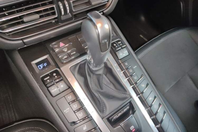 Used Porsche Macan 2021 Macan 2.0T Gear Lever