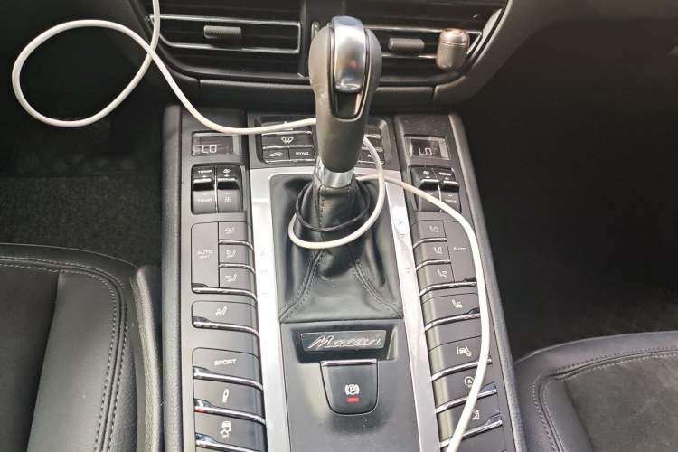 Used Porsche Macan 2021 Macan 2.0T Gear Lever