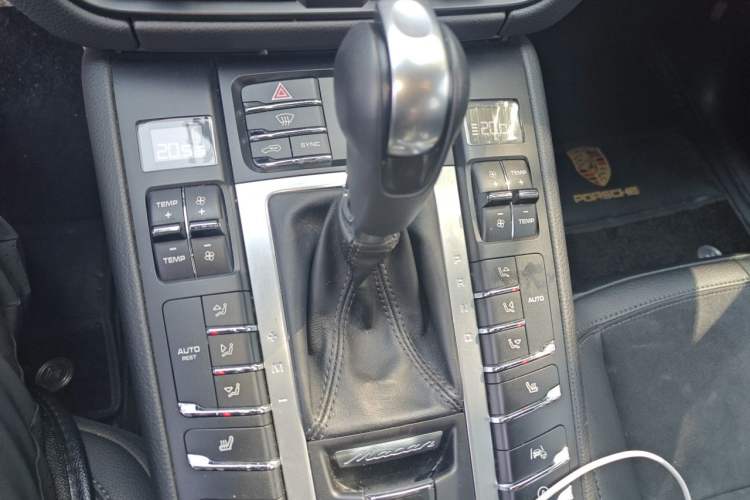 Used Porsche Macan 2021 Macan 2.0T Gear Lever