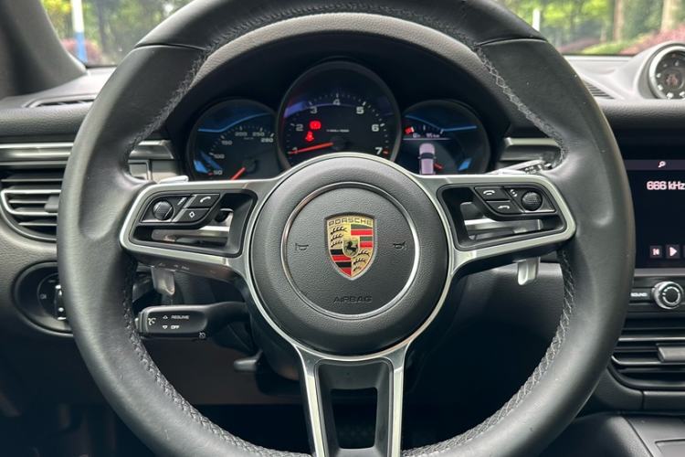 Used Porsche Macan 2021 Macan 2.0T Interior 2