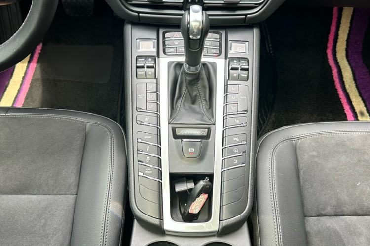 Used Porsche Macan 2021 Macan 2.0T Interior 5