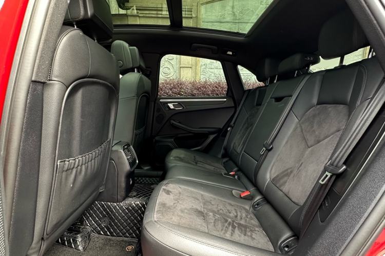 Used Porsche Macan 2021 Macan 2.0T Interior 8