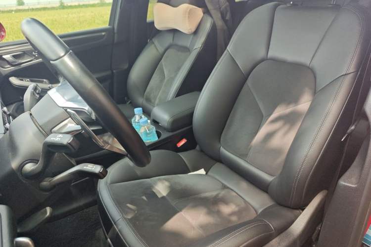 Used Porsche Macan 2021 Macan 2.0T Left Front Seat