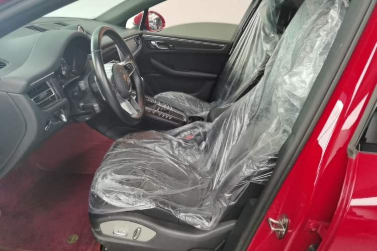 Used Porsche Macan 2021 Macan 2.0T Left Front Seat