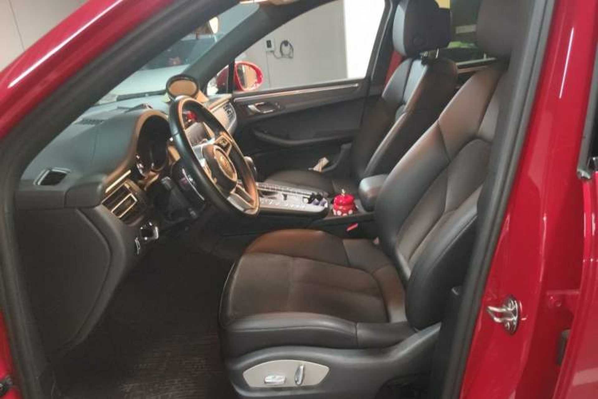 Used Porsche Macan 2021 Macan 2.0T Left Front Seat