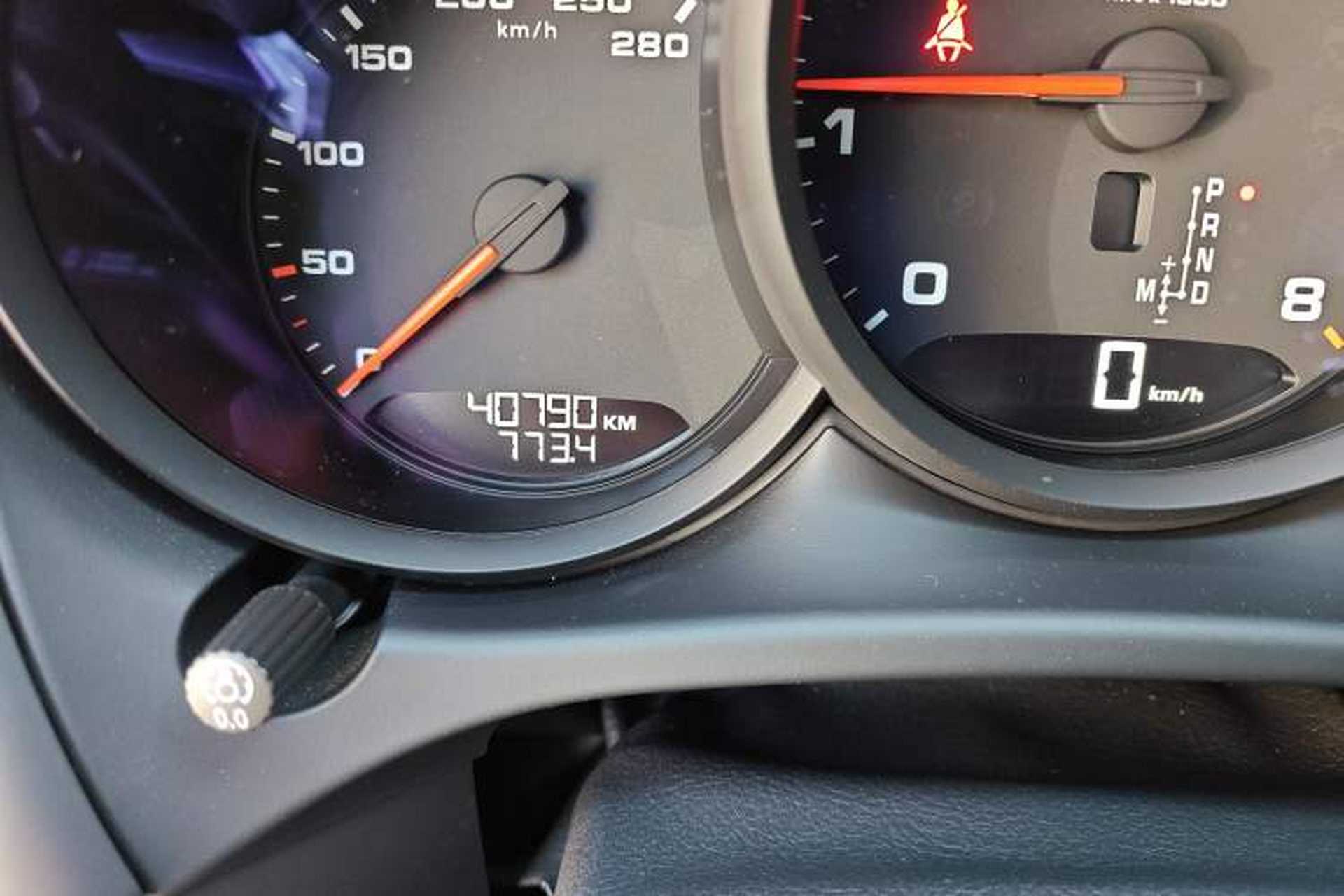 Used Porsche Macan 2021 Macan 2.0T Odometer Close Up