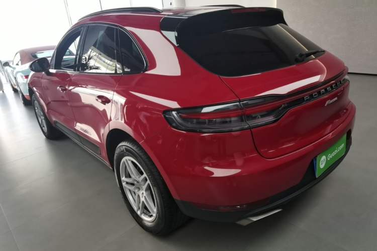 Used Porsche Macan 2021 Macan 2.0T Rear Left 45 Deg