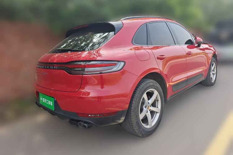 Used Porsche Macan 2021 Macan 2.0T Rear Right 45 Deg