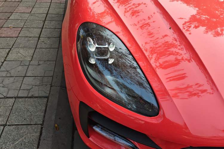 Used Porsche Macan 2021 Macan 2.0T Right Front Headlight