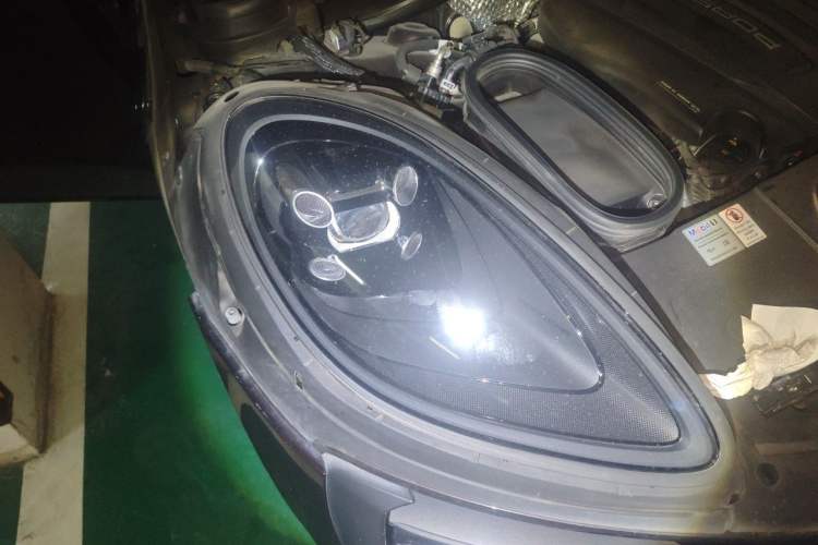Used Porsche Macan 2021 Macan 2.0T Right Front Headlight