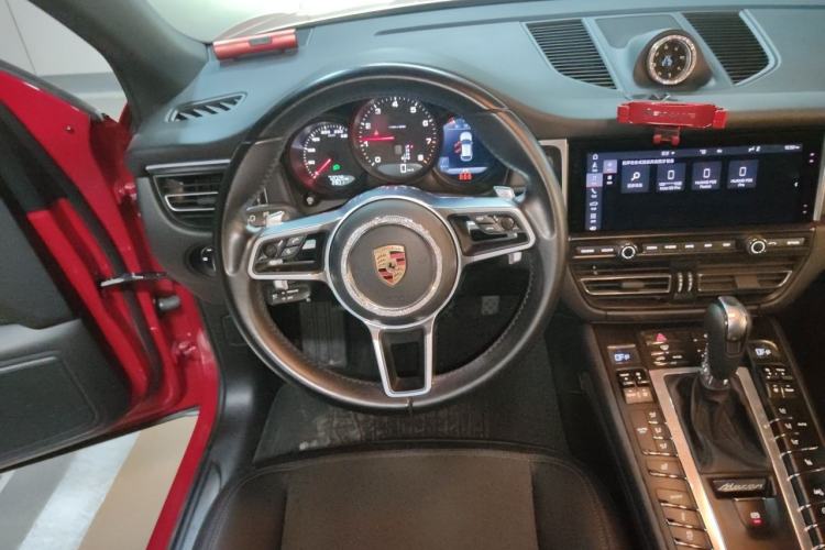 Used Porsche Macan 2021 Macan 2.0T Steering Wheel