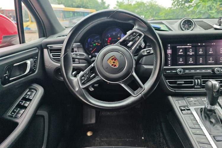 Used Porsche Macan 2021 Macan 2.0T Steering Wheel