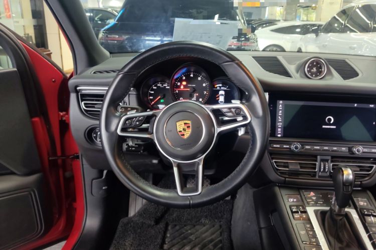 Used Porsche Macan 2021 Macan 2.0T Steering Wheel