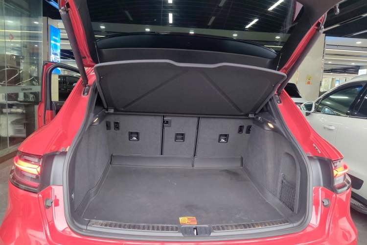 Used Porsche Macan 2021 Macan 2.0T Trunk