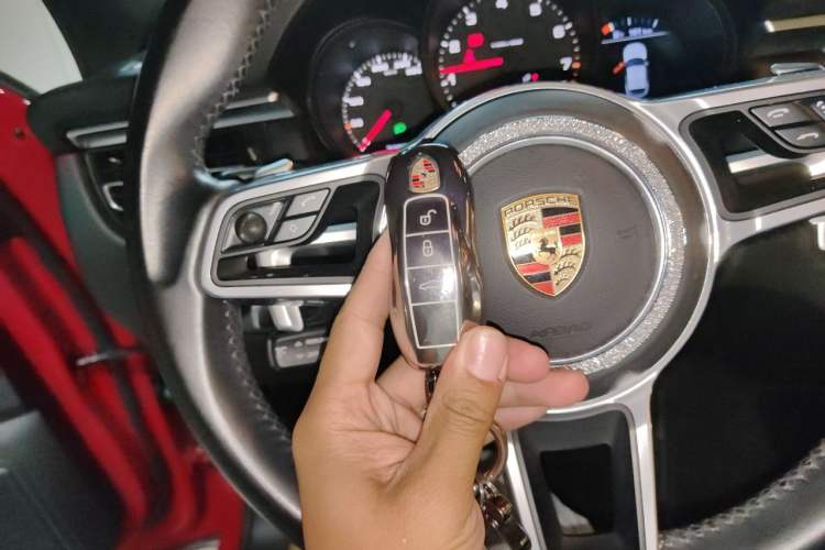 Used Porsche Macan 2021 Macan 2.0T Vehicle Key