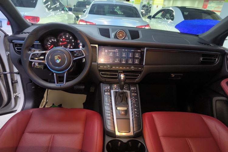 Used Porsche Macan 2021 Macan 2.0T Center Console