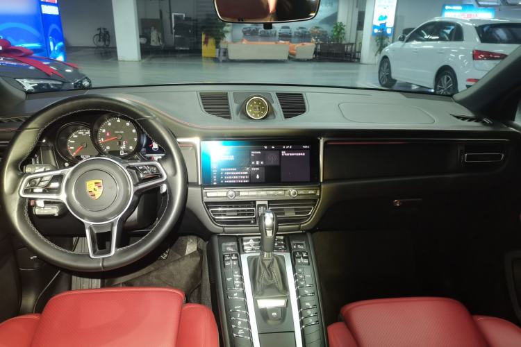 Used Porsche Macan 2021 Macan 2.0T Center Console
