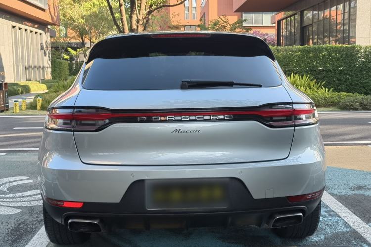 Used Porsche Macan 2021 Macan 2.0T Exterior 5