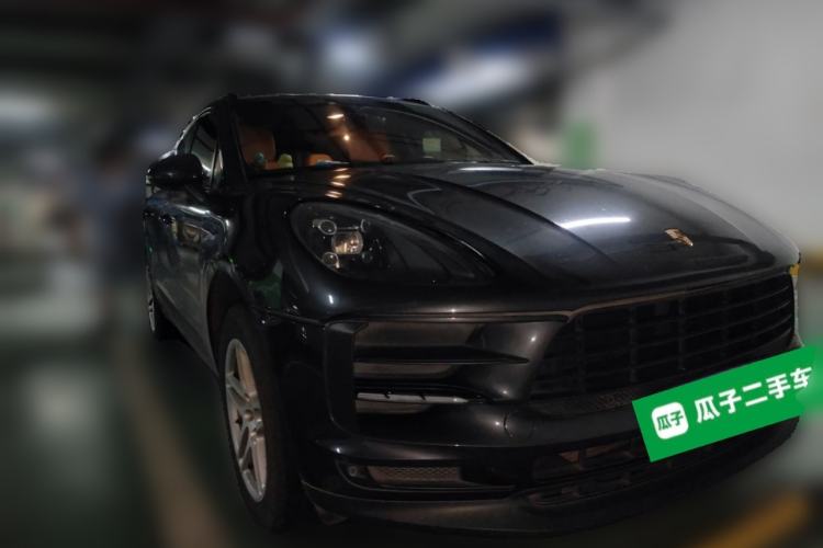 Used Porsche Macan 2021 Macan 2.0T Front Right 45 Deg