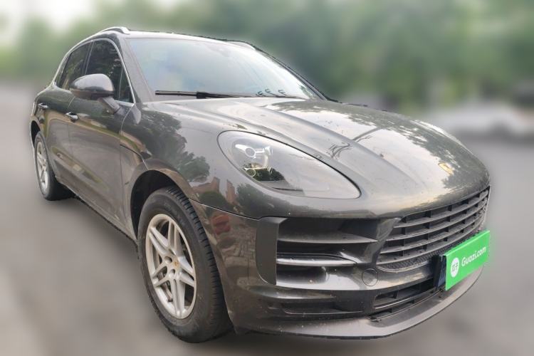 Used Porsche Macan 2021 Macan 2.0T Front Right 45 Deg