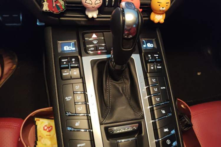 Used Porsche Macan 2021 Macan S 3.0T Gear Lever