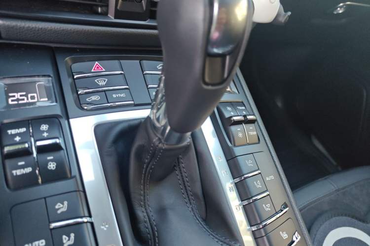 Used Porsche Macan 2021 Macan S 3.0T Gear Lever