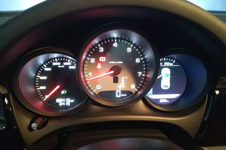 Used Porsche Macan 2021 Macan S 3.0T Instrument Cluster