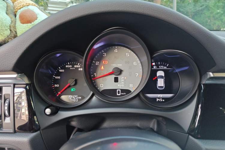 Used Porsche Macan 2021 Macan S 3.0T Instrument Cluster
