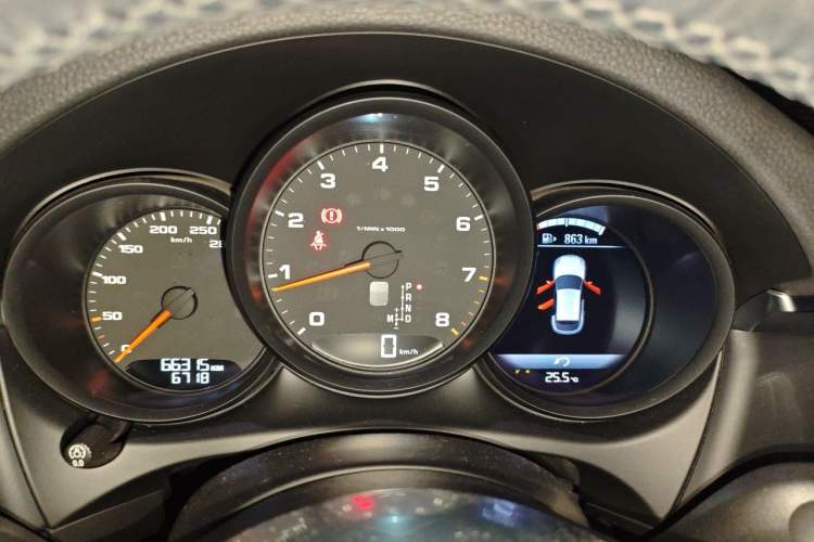 Used Porsche Macan 2021 Macan 2.0T Instrument Cluster