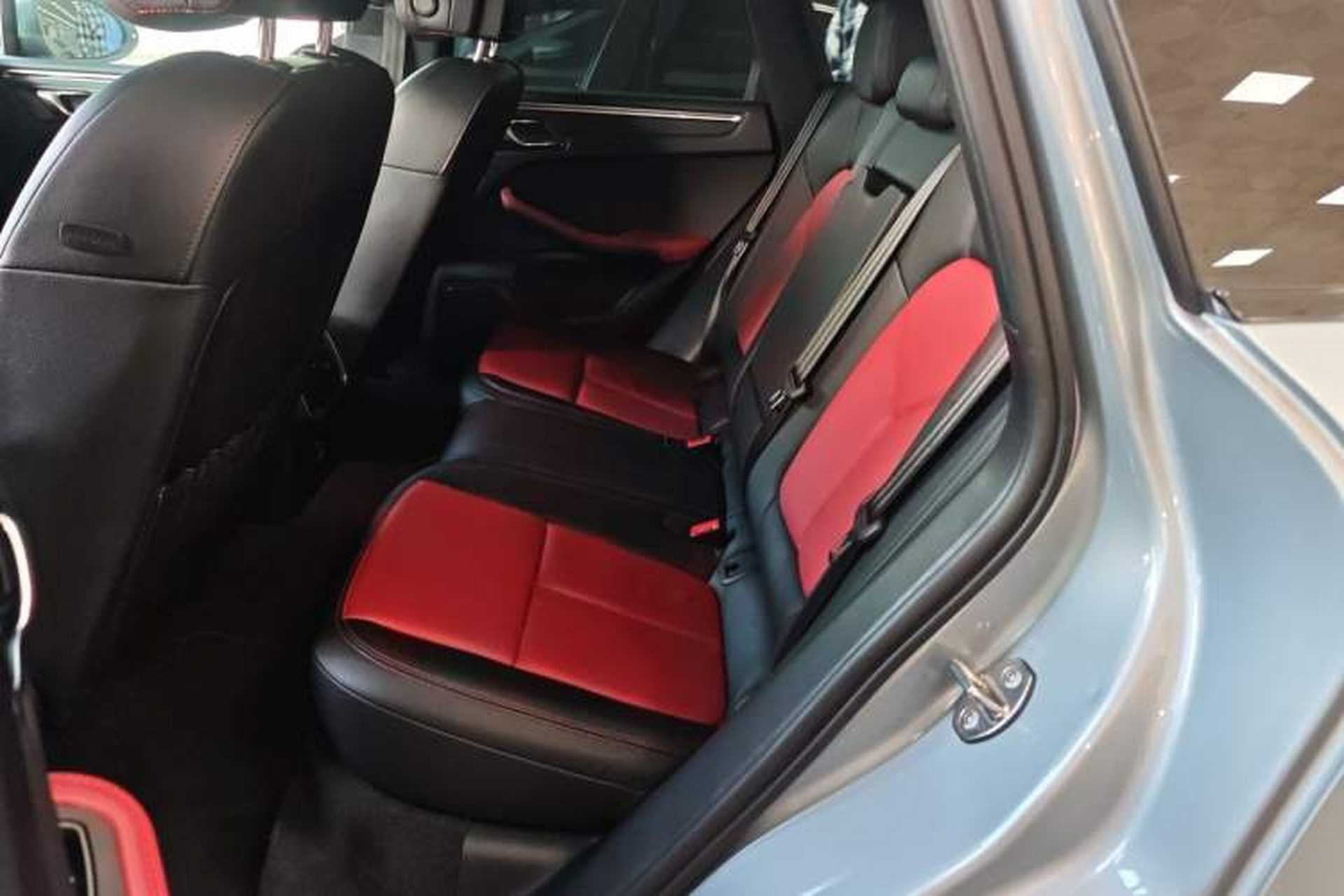 Used Porsche Macan 2021 Macan 2.0T Interior 2