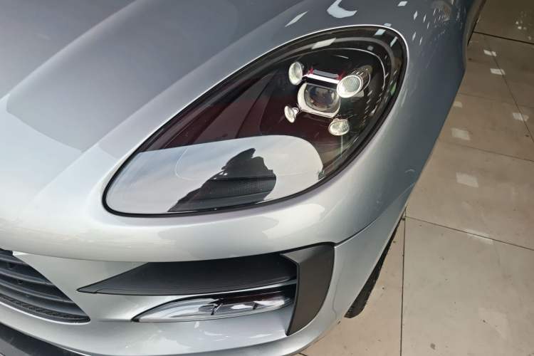 Used Porsche Macan 2021 Macan 2.0T Left Front Headlight