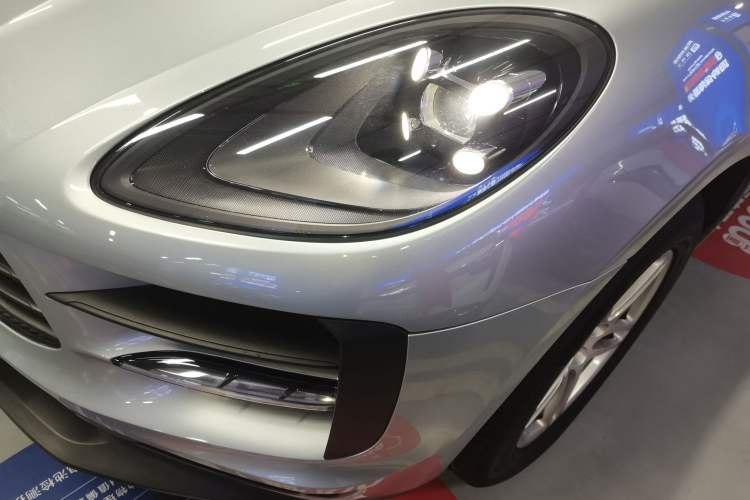 Used Porsche Macan 2021 Macan 2.0T Left Front Headlight