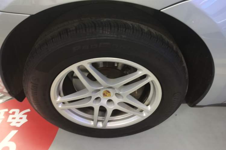 Used Porsche Macan 2021 Macan 2.0T Left Front Wheel Hub