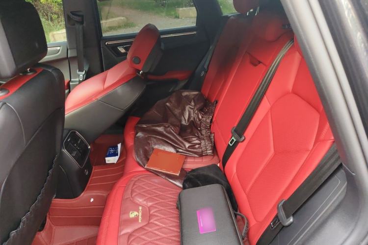 Used Porsche Macan 2021 Macan 2.0T Left Rear Seat