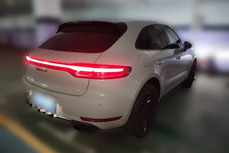 Used Porsche Macan 2021 Macan S 3.0T Rear Right 45 Deg