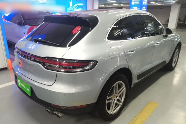 Used Porsche Macan 2021 Macan 2.0T Rear Right 45 Deg