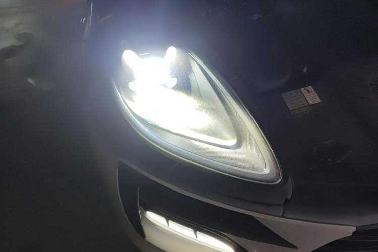 Used Porsche Macan 2021 Macan S 3.0T Right Front Headlight