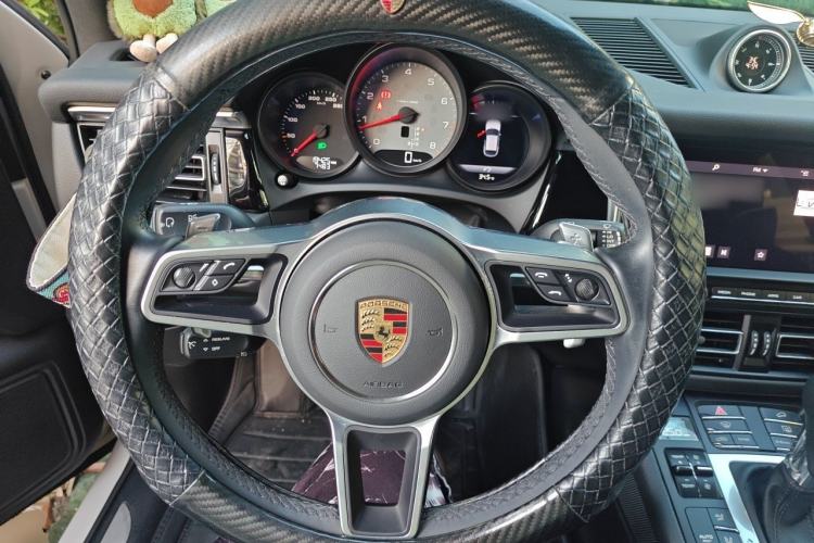 Used Porsche Macan 2021 Macan S 3.0T Steering Wheel