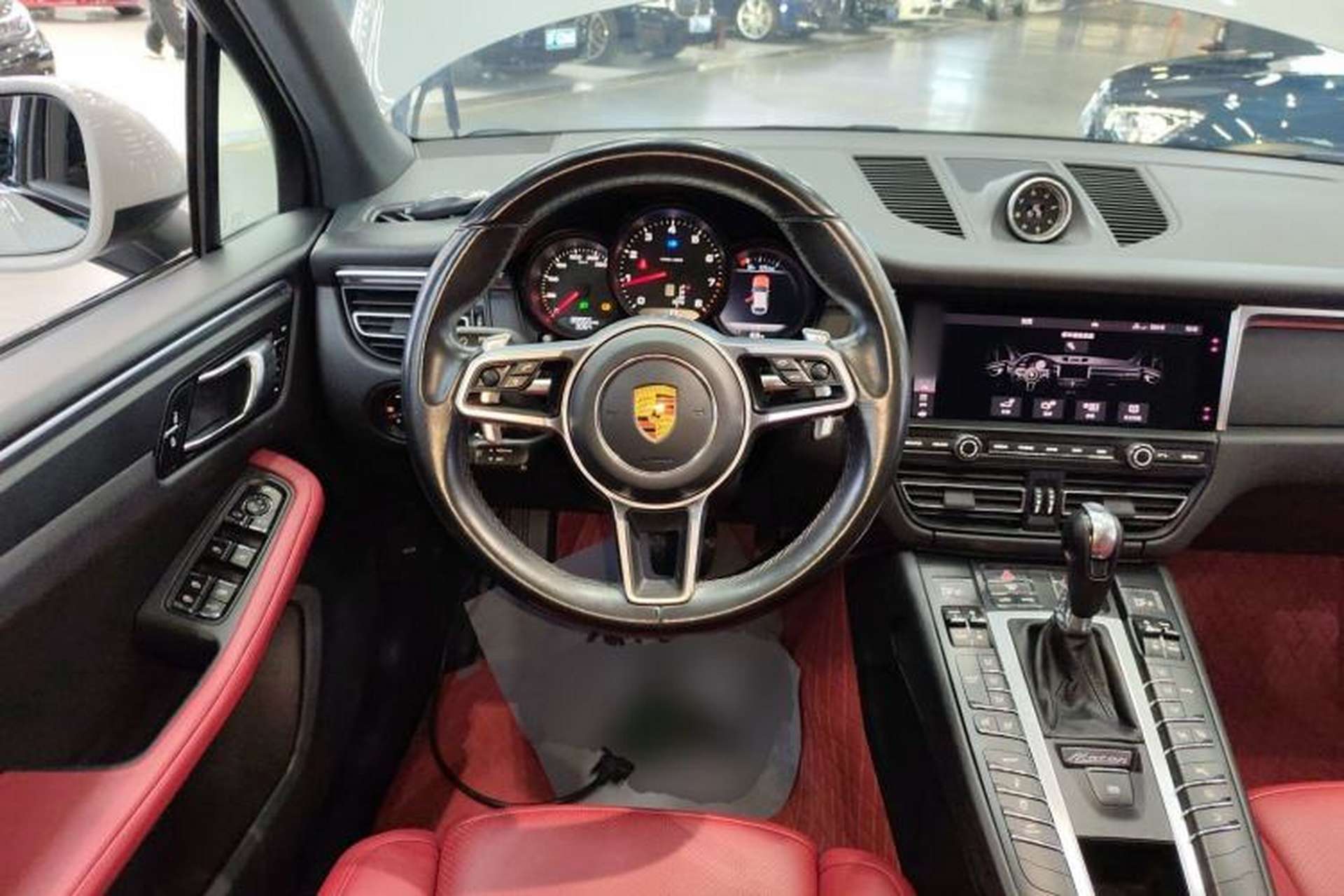 Used Porsche Macan 2021 Macan 2.0T Steering Wheel