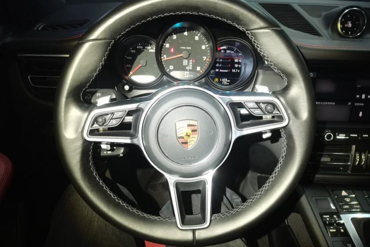 Used Porsche Macan 2021 Macan 2.0T Steering Wheel