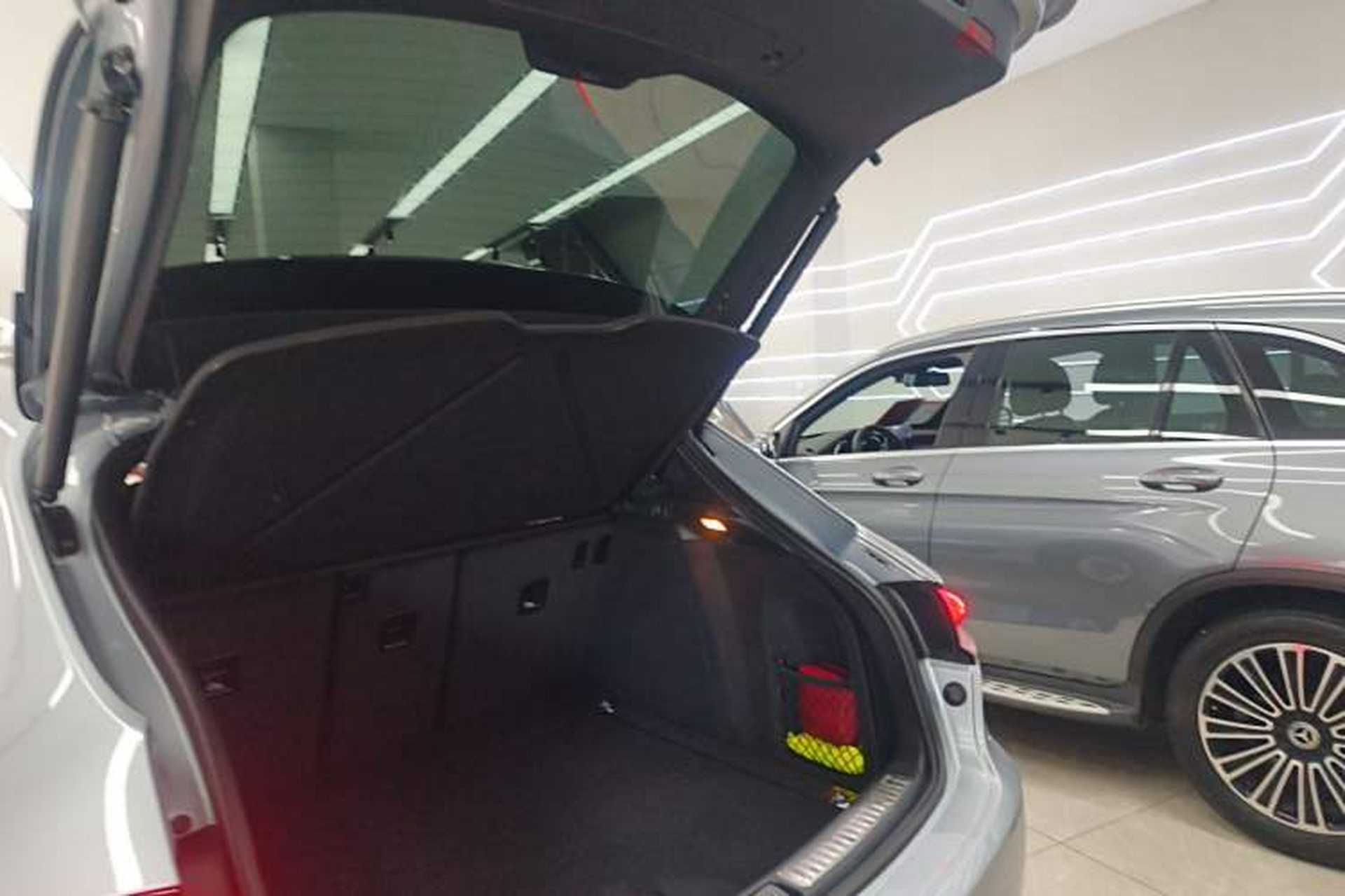 Used Porsche Macan 2021 Macan 2.0T Trunk