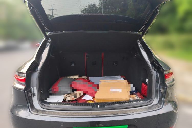 Used Porsche Macan 2021 Macan 2.0T Trunk