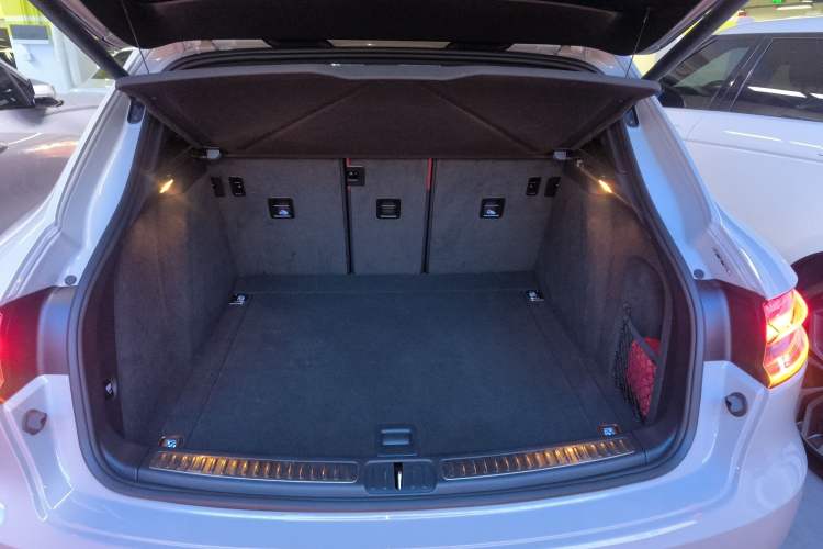 Used Porsche Macan 2021 Macan 2.0T Trunk
