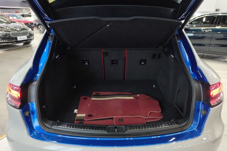 Used Porsche Macan 2021 Macan 2.0T Trunk