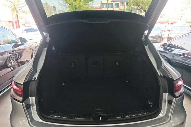 Used Porsche Macan 2021 Macan 2.0T Trunk